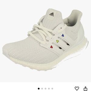 Adidas ultraboost 4.0 DNA white hearts